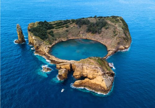 Azory — cel-niespodzianka FlyKube